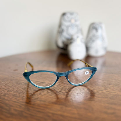 Vintage Twist Readers